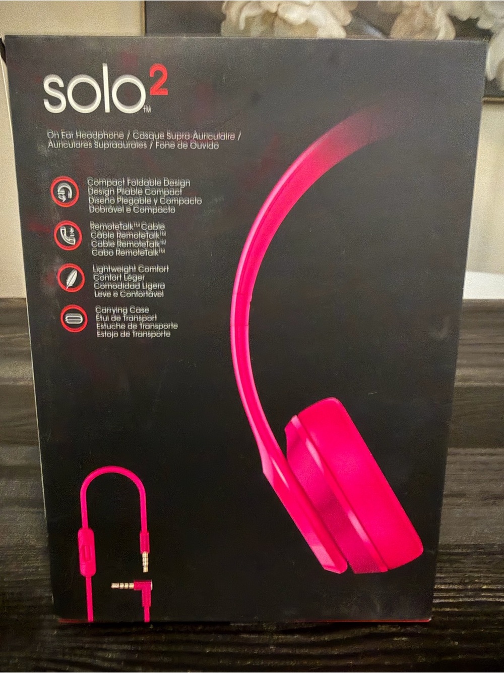 Beats Solo2 On-Ear Headphones - Hot Pink - Picture 2 of 2